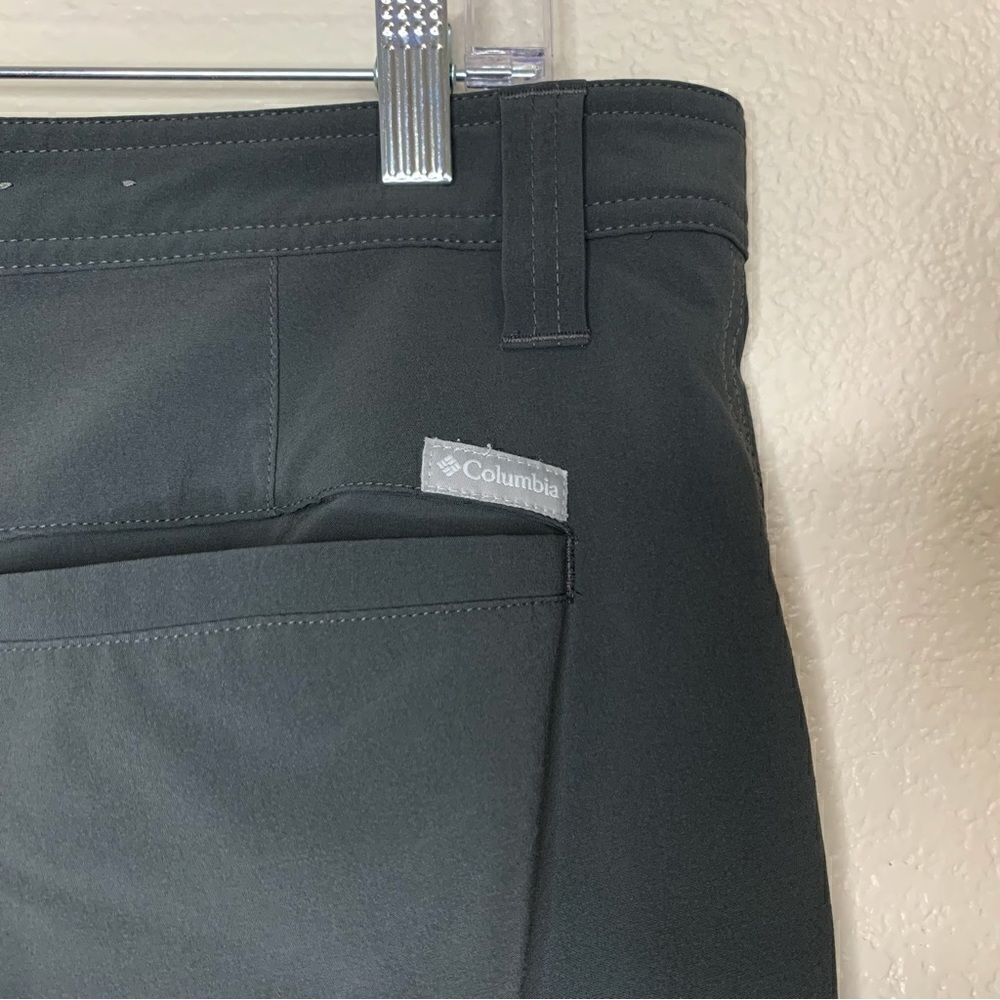 Columbia Regular Fit City Gray Men’s Hiking Shorts, Size 36 - Picture 9 of 13